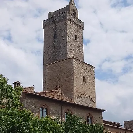 La Casina Tra Le Torri Apartment *